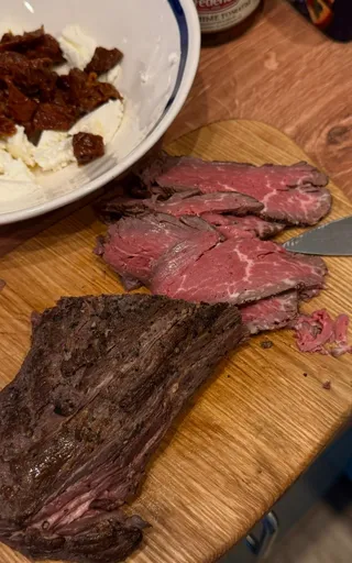 Bruschetta with Roast Beef and Cranberry Sauce